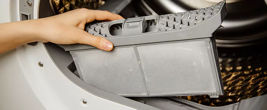 Signs Of A Clogged Dryer Lint Trap in Bellevue, Wisconsin